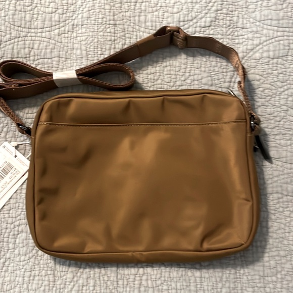 LuluLemon City Adventure Cross Body - Picture 2 of 4